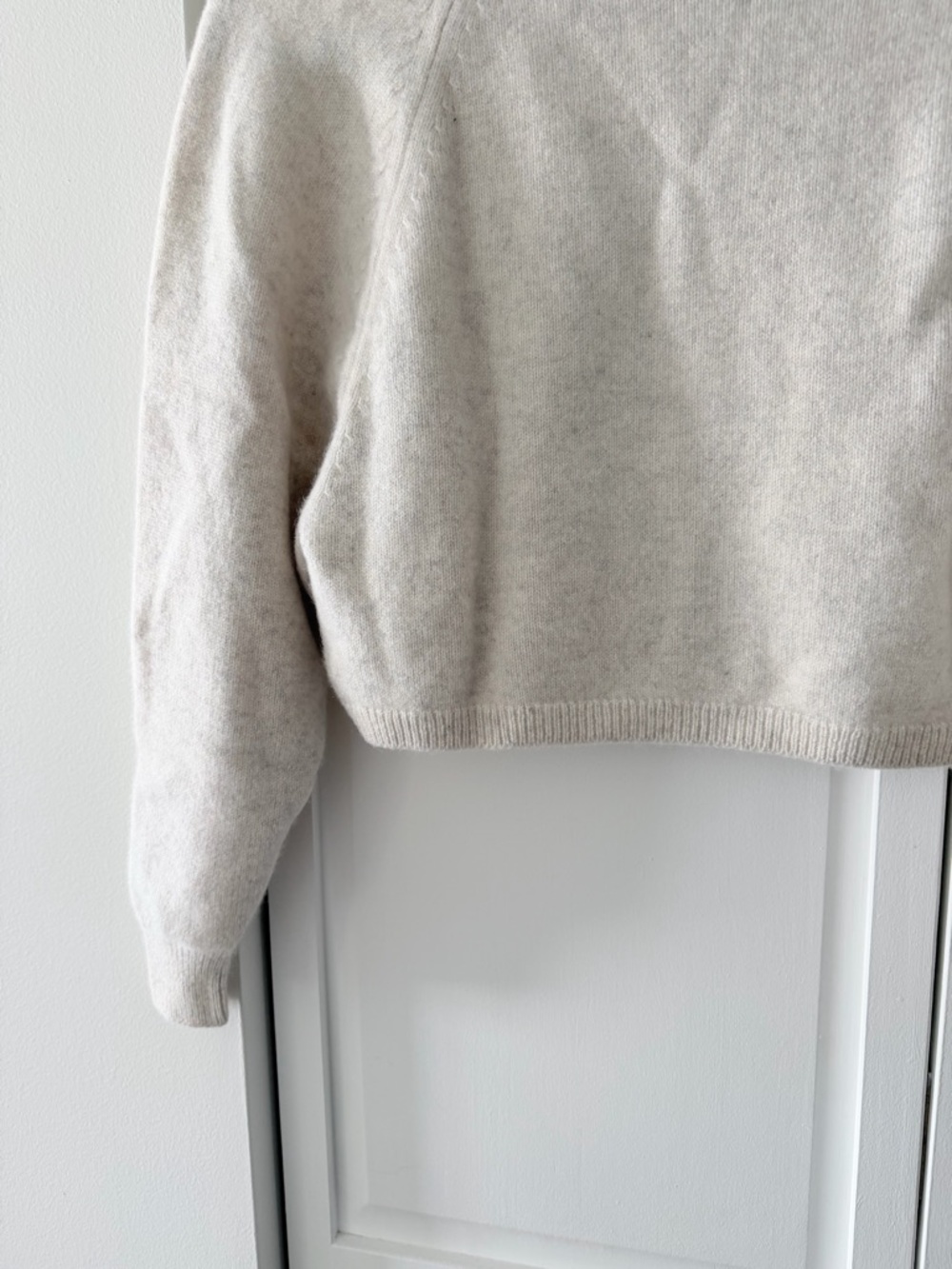 Wilfred 100% Cashmere Oversized Cropped Turtleneck Sweater - XS - Picture 10 of 11